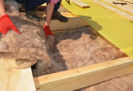 L'isolation performante du plancher, cl&eacute; d'une maison confortable et &eacute;conome