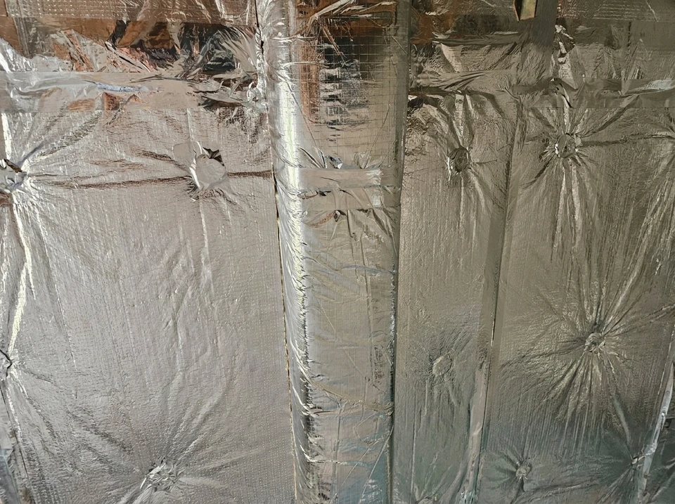 Couchage thermique en polystyrène pour des économies d'énergie sur un chantier de construction